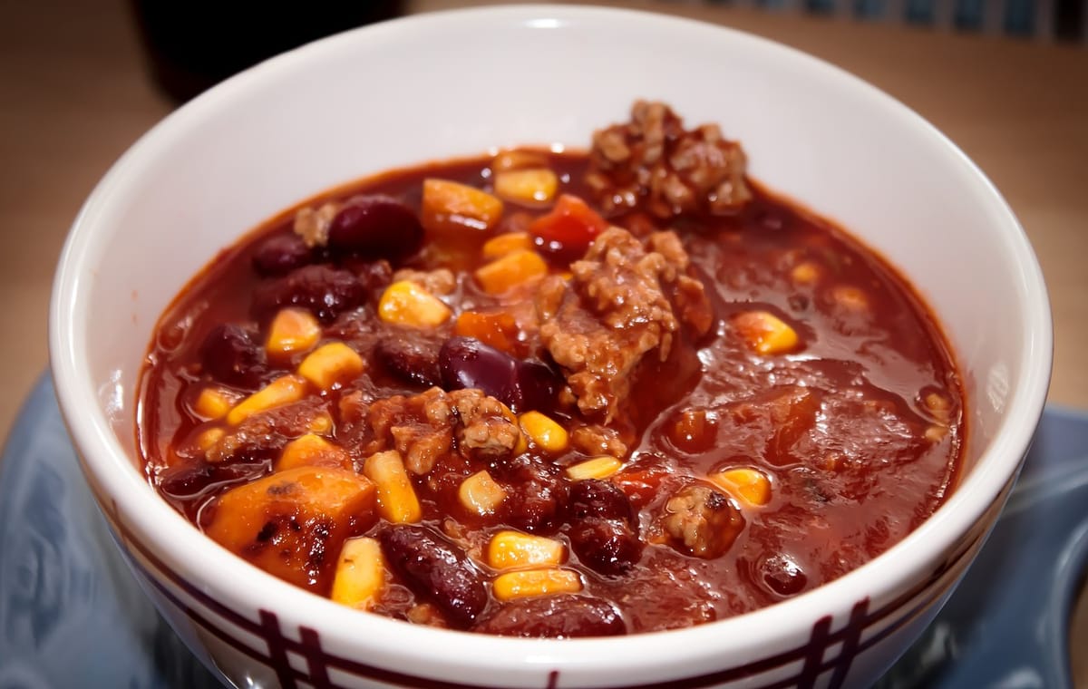 Slow black bean chili with dark chocolate