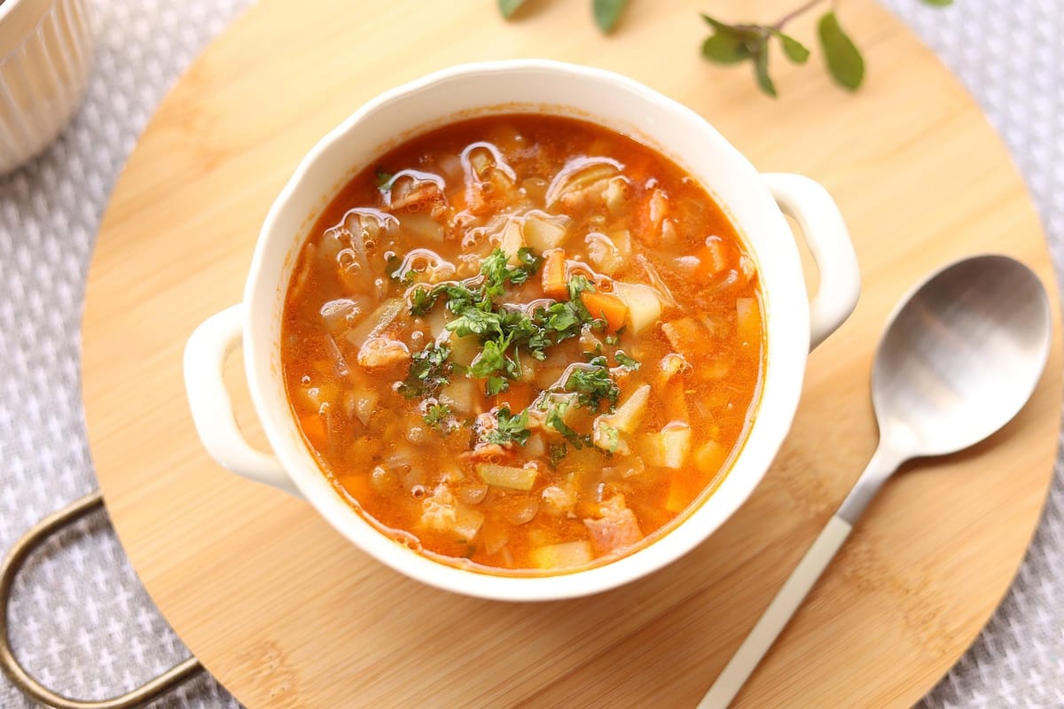 Golden lentil soup with lemon